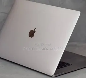 New Laptop Apple MacBook Pro 2019 32GB Intel Core i9 SSD 512GB