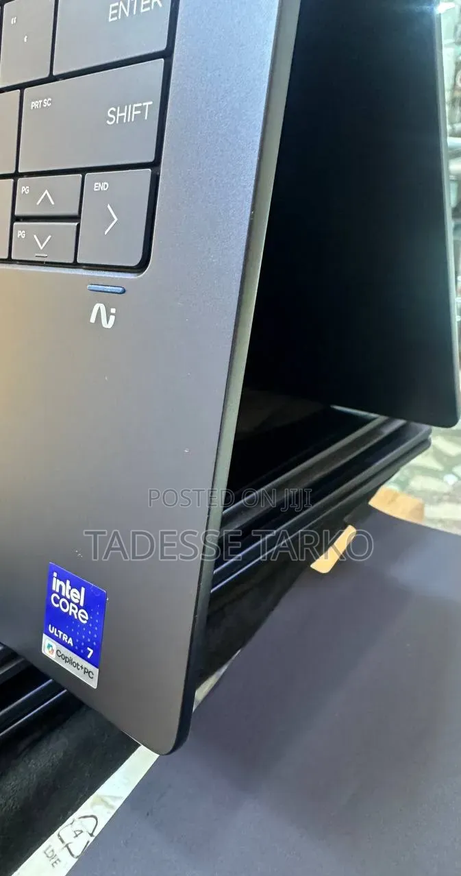 New Laptop HP OmniBook Ultra Flip 14" 16GB Intel Core Ultra 7 SSD 1T