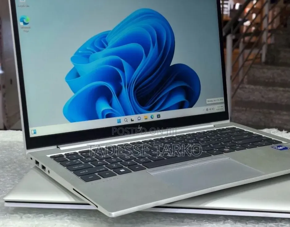 New Laptop HP EliteBook 840 G8 16GB Intel Core i7 SSD 512GB