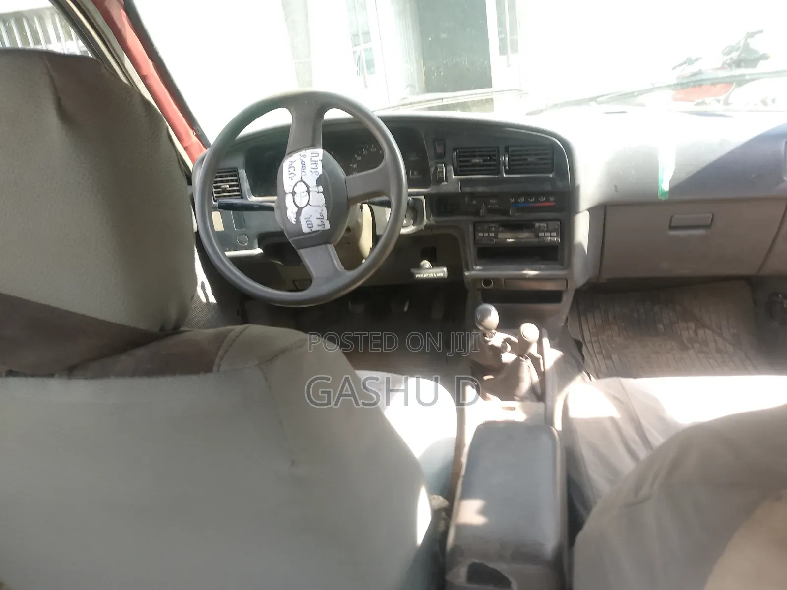 Toyota Hilux 1996 White