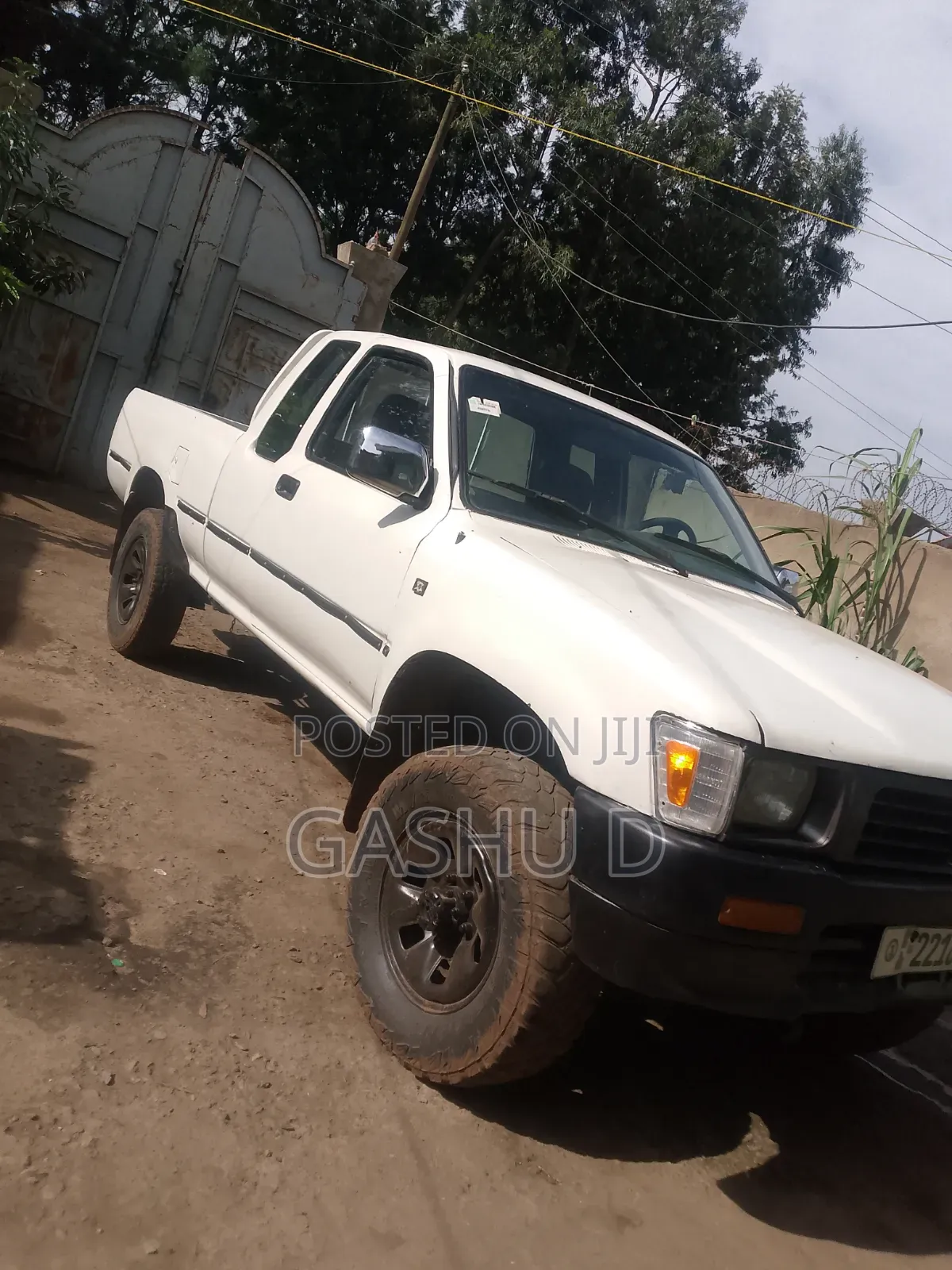 Toyota Hilux 1996 White