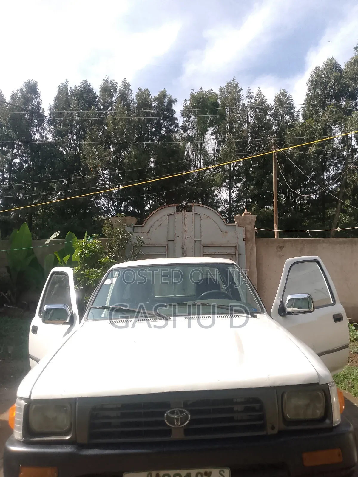 Toyota Hilux 1996 White