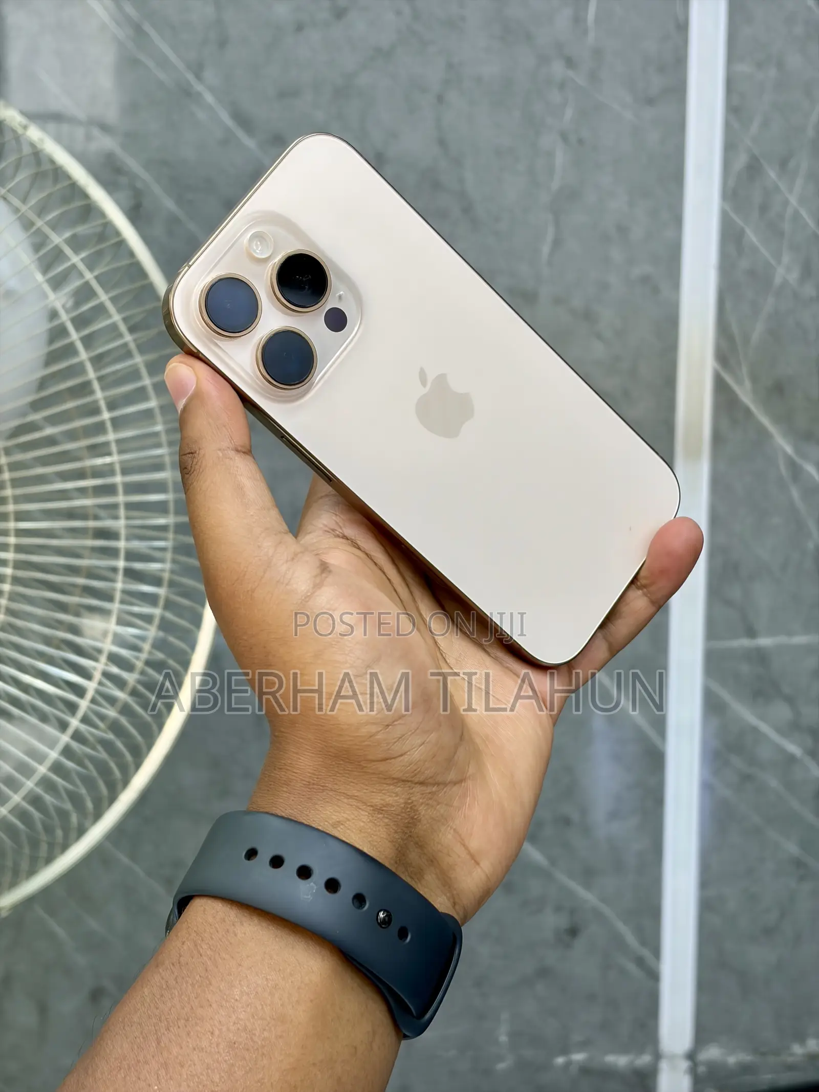 Apple iPhone 16 Pro 128 GB Gold