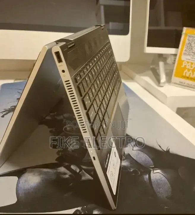 New Laptop HP Pavilion x360 14 8GB Intel Core i3 SSD 256GB