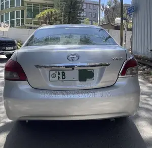 Toyota Belta 2007 Silver
