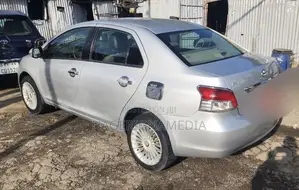 Toyota Belta 2007 Silver