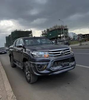 Toyota Hilux 2018 Gray
