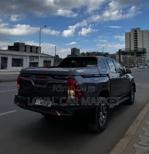 Toyota Hilux 2018 Gray