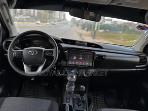 Toyota Hilux 2018 Gray