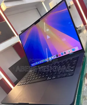 New Laptop Apple MacBook Pro 2023 M3 18GB Apple M3 Pro SSD 512GB