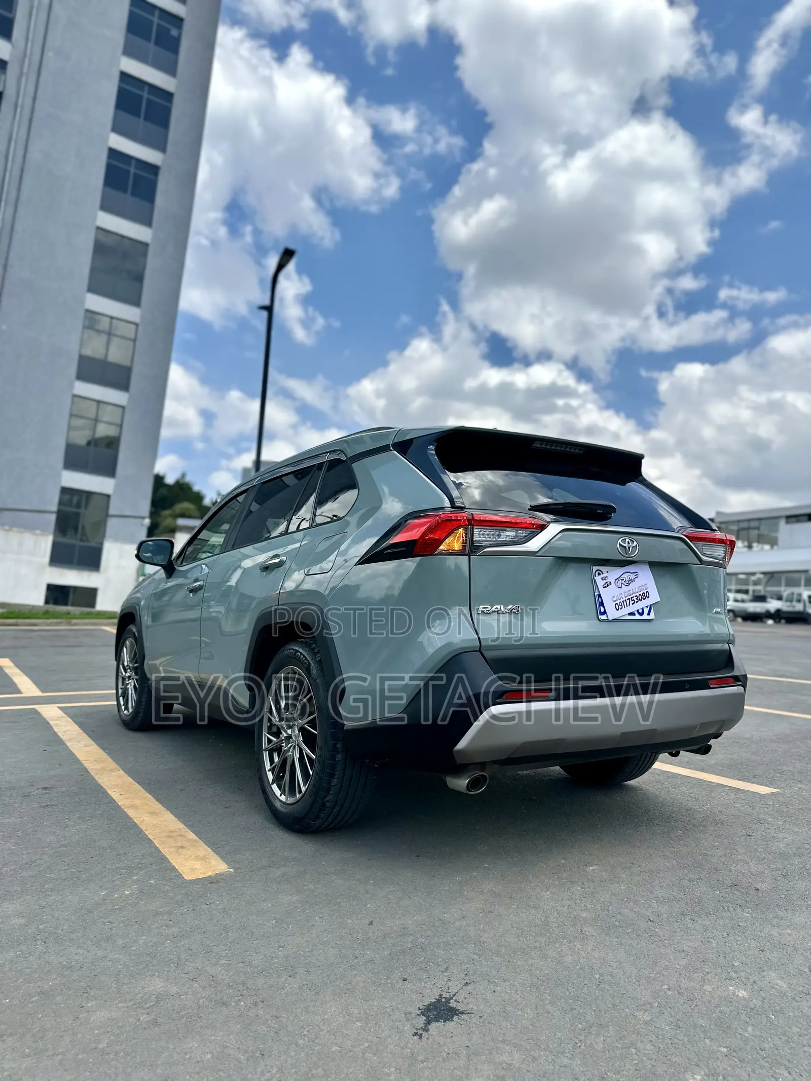 Toyota RAV4 2020 Green