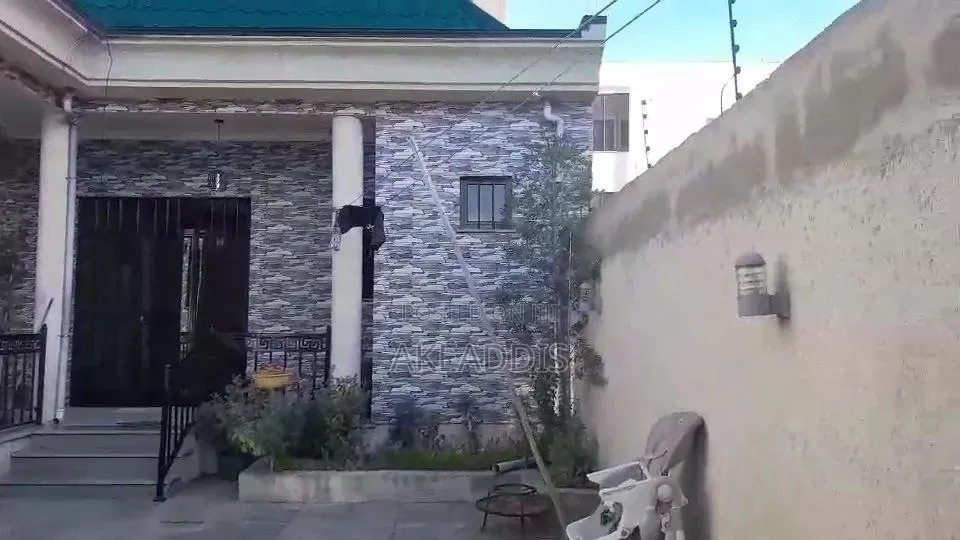 Furnished 3bdrm Villa in Bole Ayat for sale