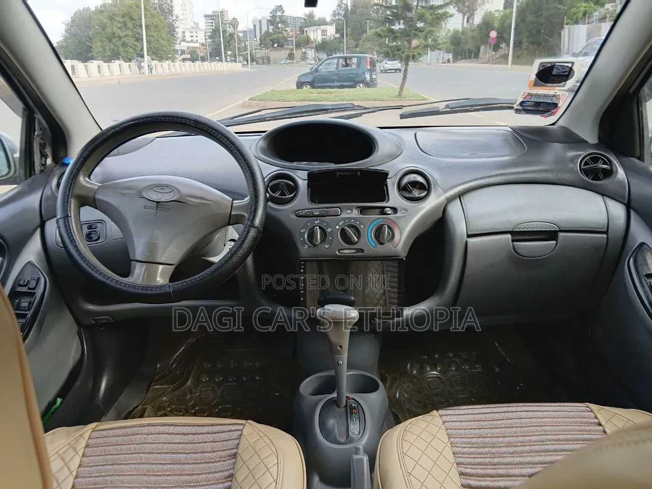 Toyota Vitz 2001 Silver
