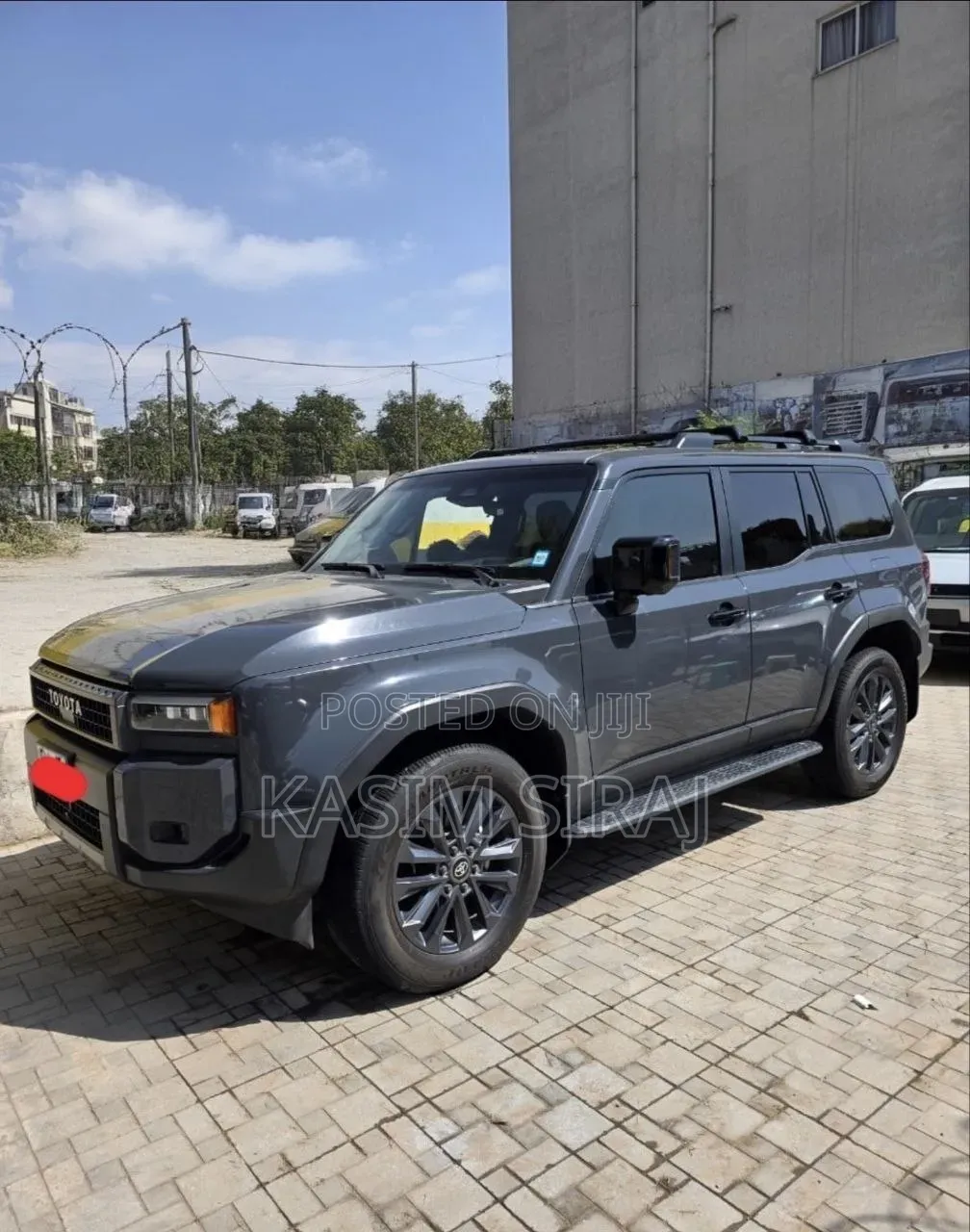 Toyota Land Cruiser Prado 2024 Gray