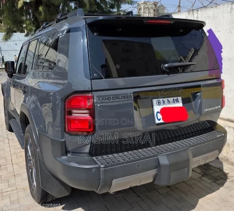 Toyota Land Cruiser Prado 2024 Gray