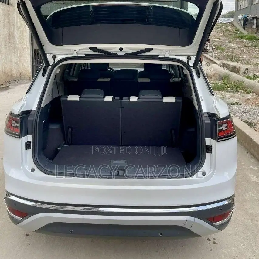 Volkswagen ID.6 2022 White