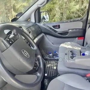 Hyundai Starex 2012 Silver