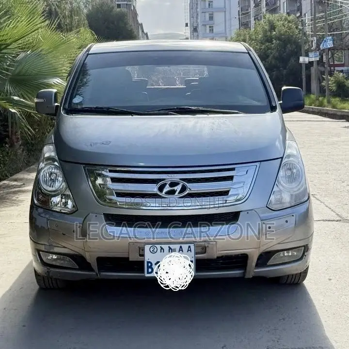 Hyundai Starex 2012 Silver