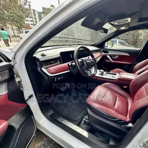 Jetour X70 Plus 2022 White
