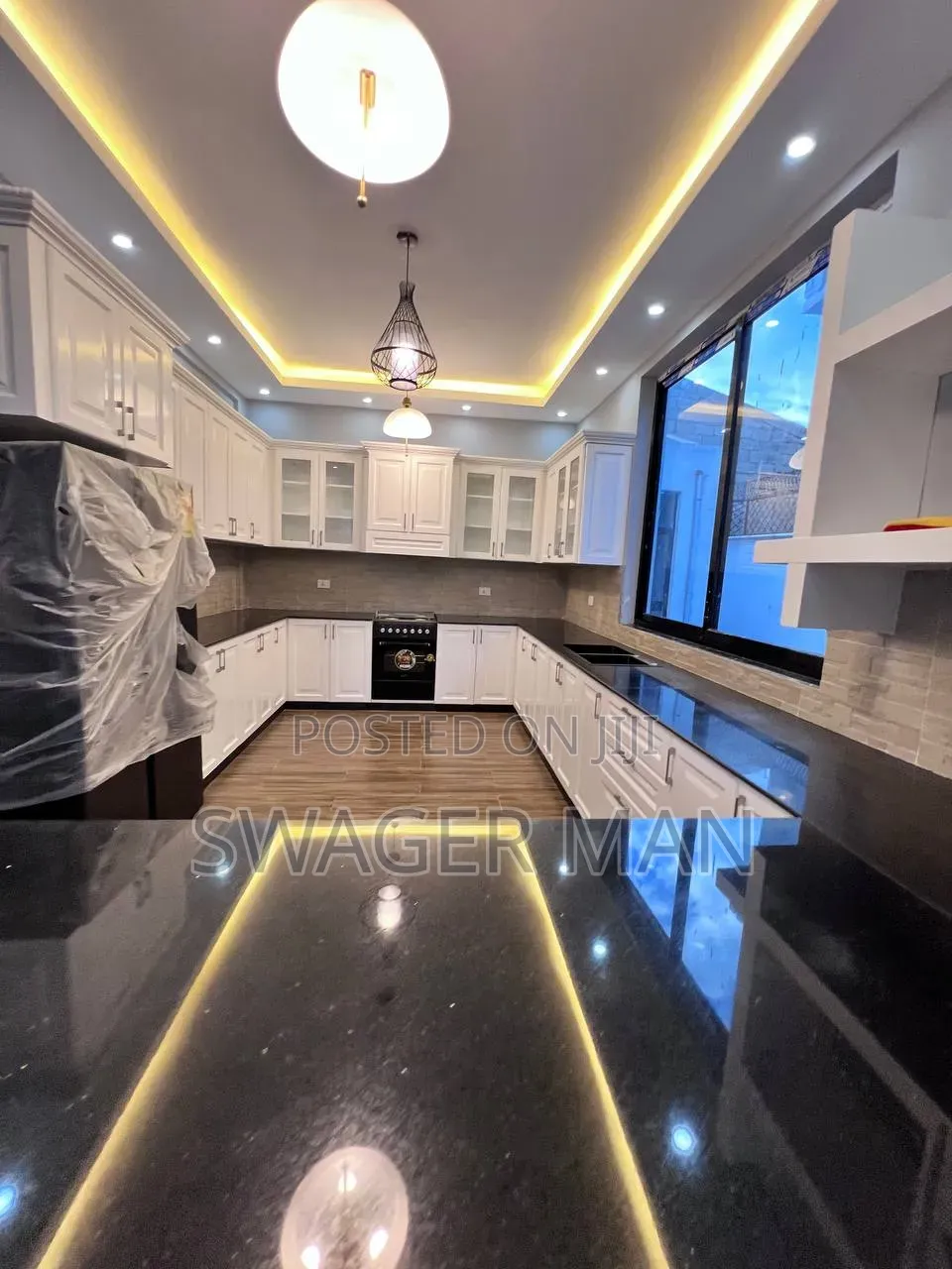 Furnished 7bdrm Townhouse/Terrace in Ayat Adisu Mender, Yeka for sale