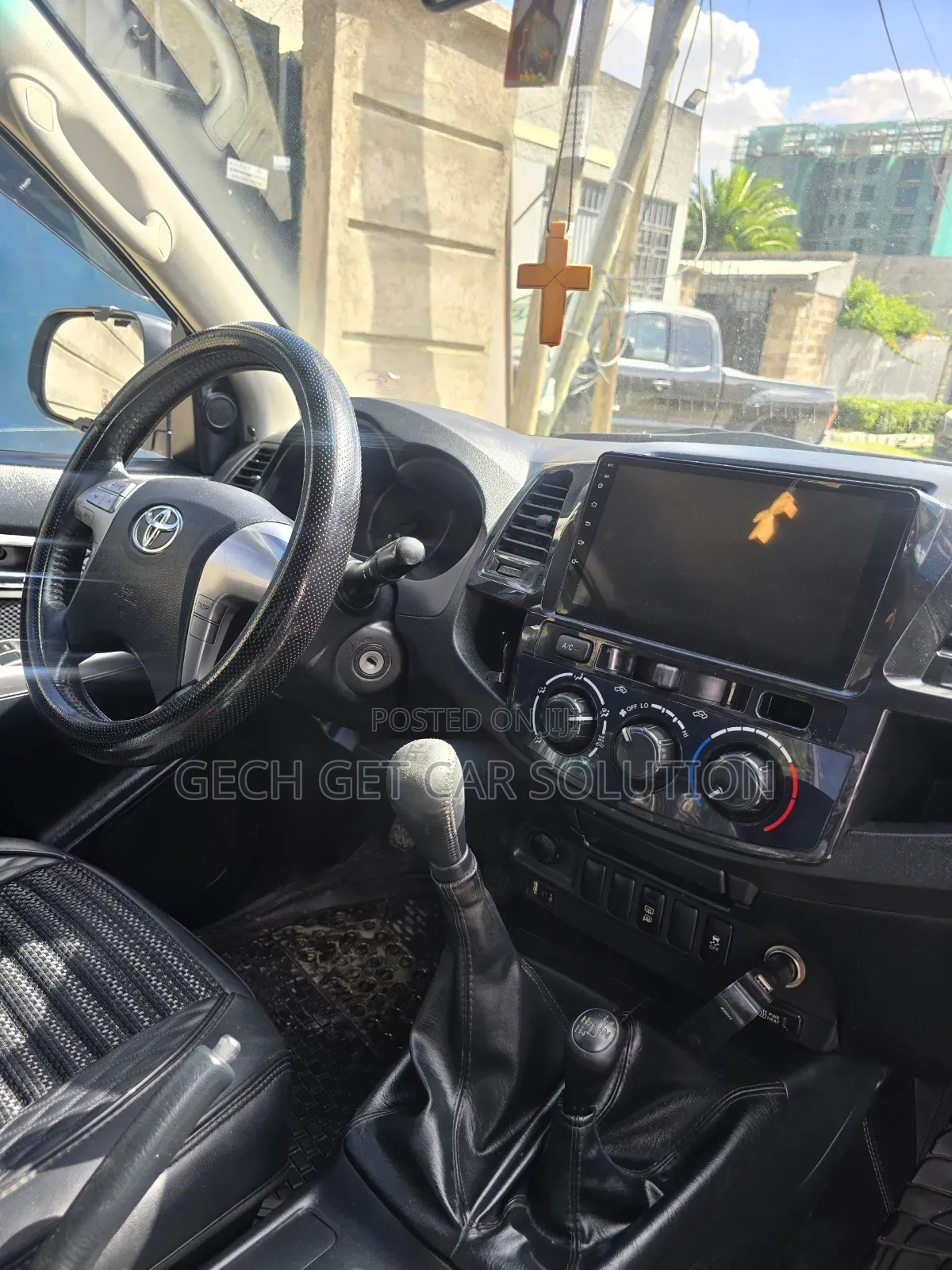 Toyota Hilux 2014 Gold
