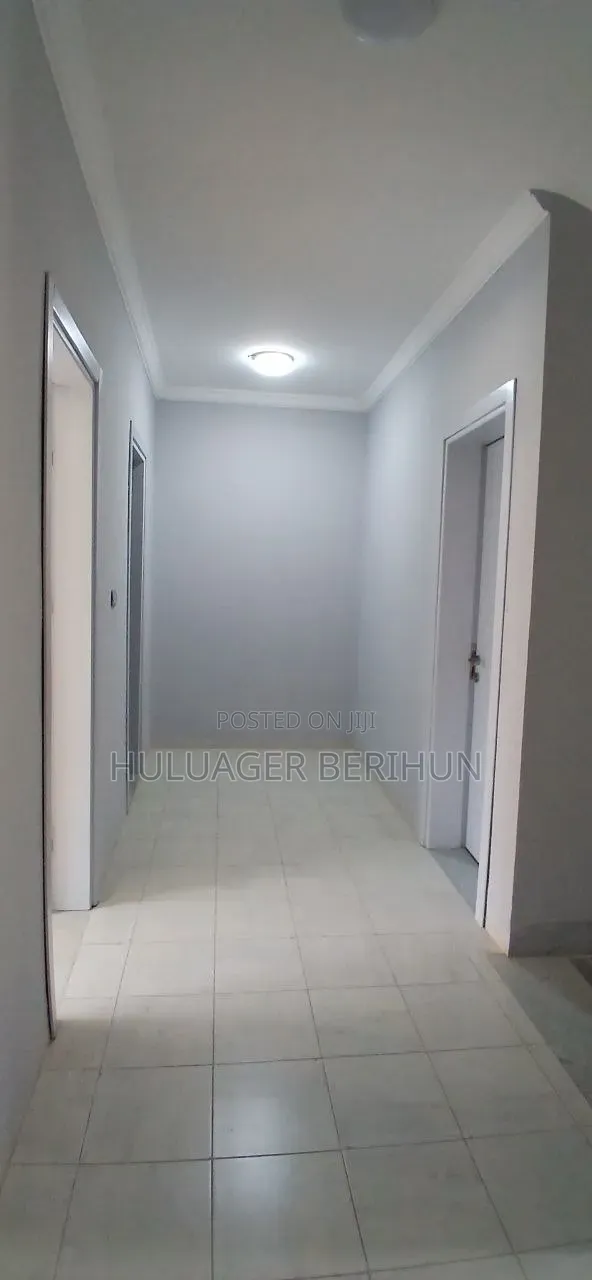 6bdrm House in Bole for sale