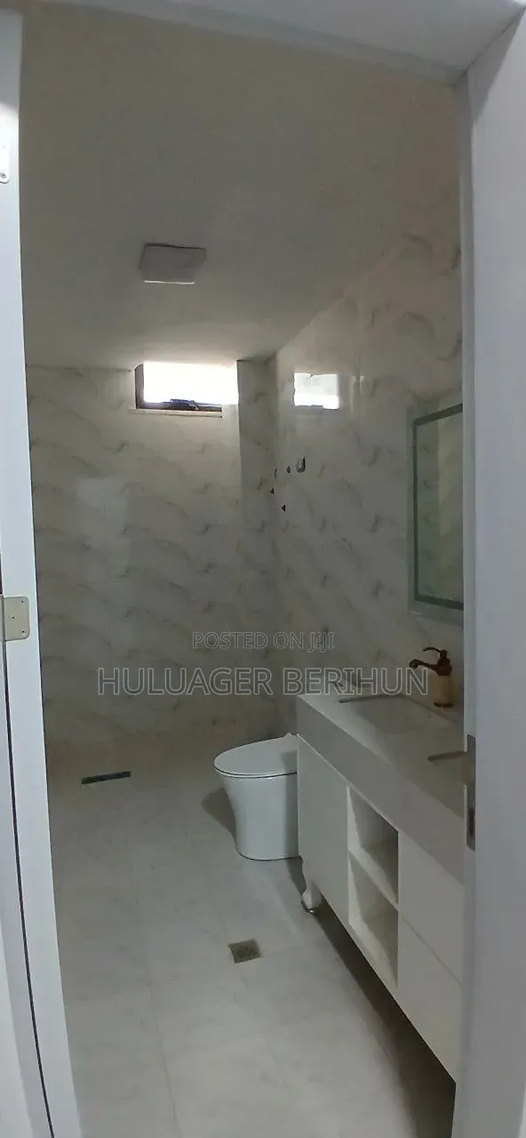 6bdrm House in Bole for sale