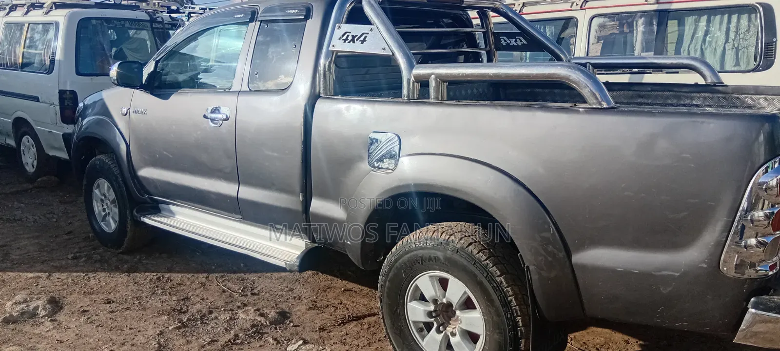 Toyota Hilux 2.5 D-4D 4X4 SRX 2010 Black