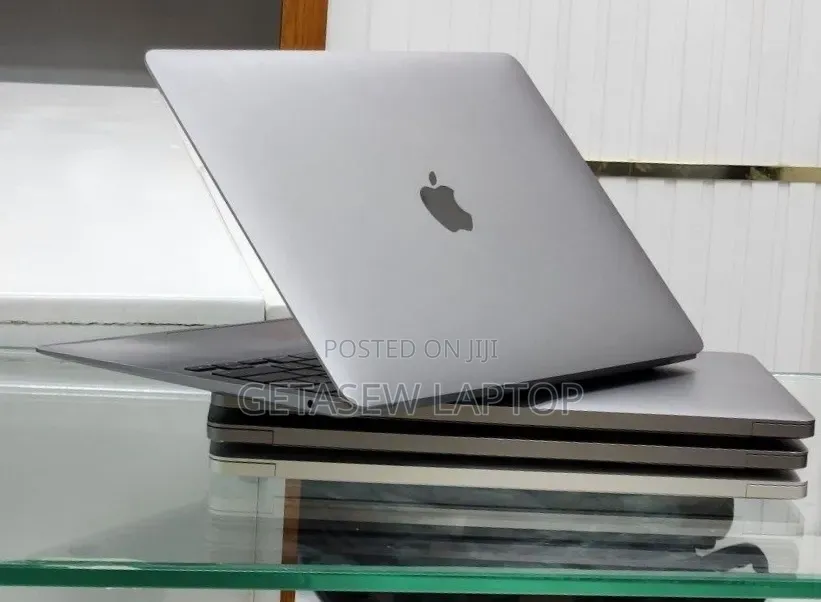 New Laptop Apple MacBook Air 2020 M1 8GB Apple M1 SSD 256GB