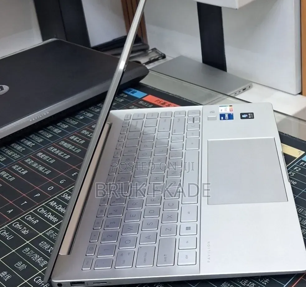 New Laptop HP Pavilion 14 16GB Intel Core i7 SSD 512GB