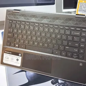 New Laptop HP Pavilion 14 8GB Intel Core i3 SSD 256GB