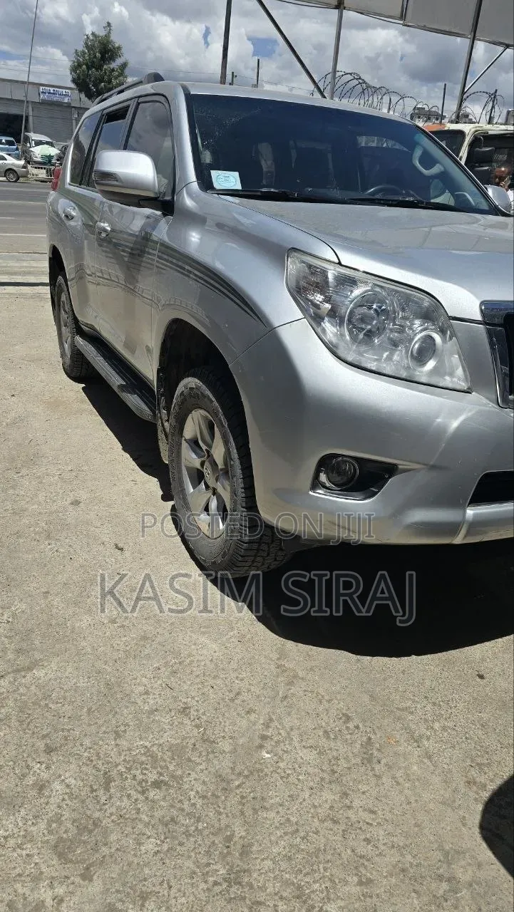 Toyota Land Cruiser Prado 2014 Silver