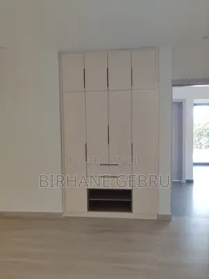 6bdrm House in G+2 House, Bole for rent