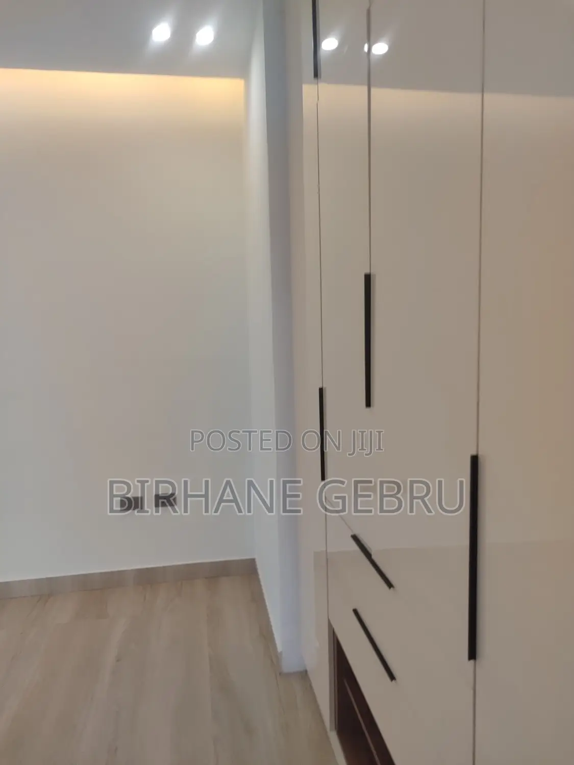 6bdrm House in G+2 House, Bole for rent