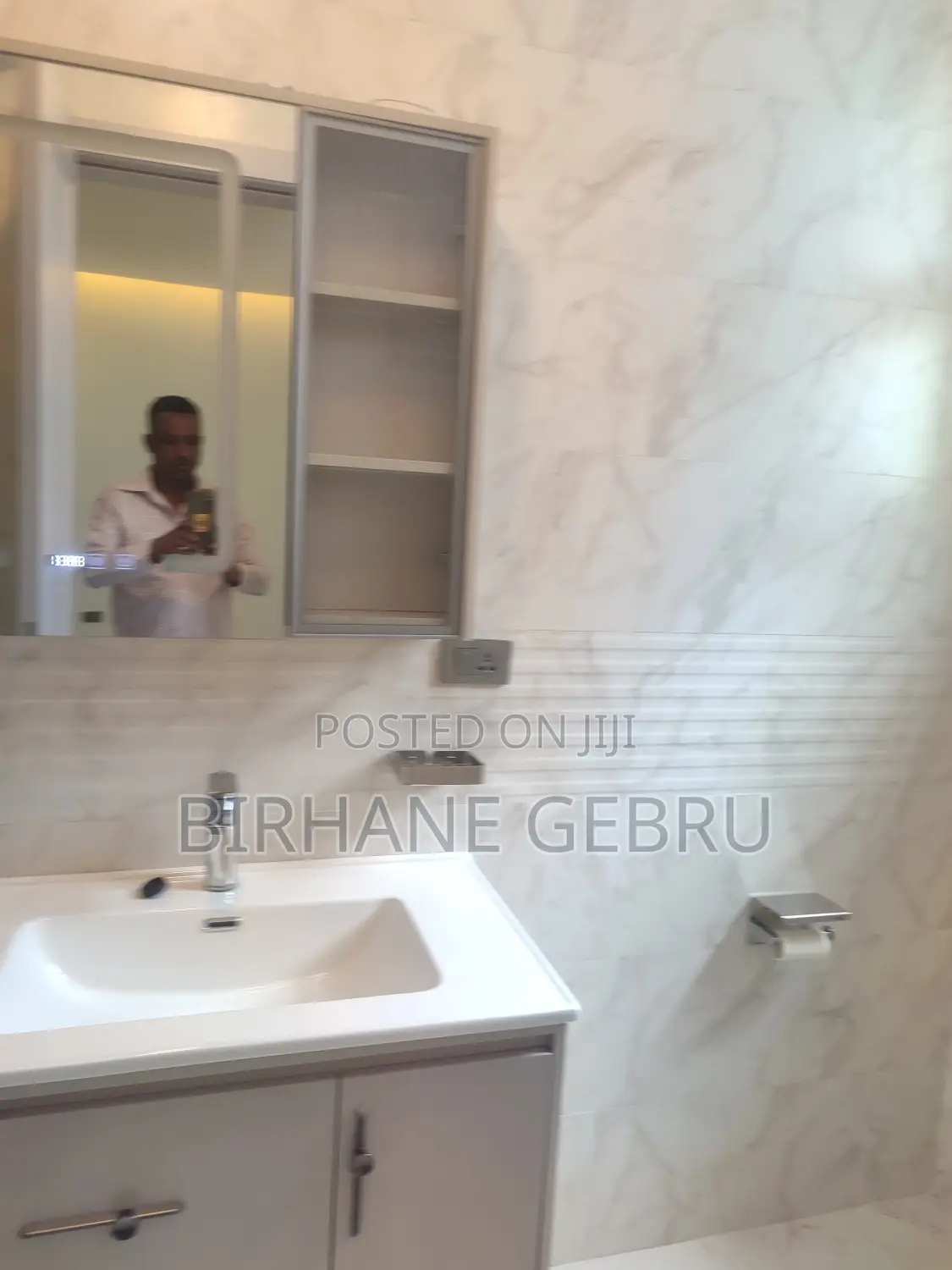 6bdrm House in G+2 House, Bole for rent