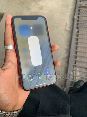 Apple iPhone XR 64 GB Red