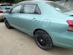 Toyota Belta 2010 Green