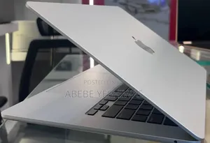 New Laptop Apple MacBook Air 2025 M4 24GB Apple M4 SSD 512GB