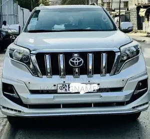 Toyota Land Cruiser Prado 2016 Gray