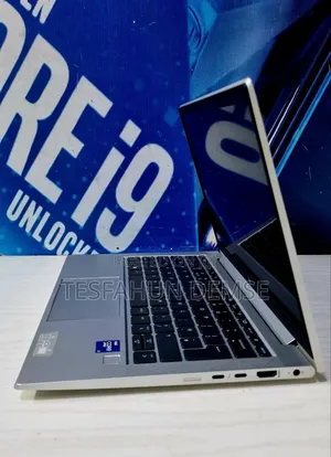New Laptop HP EliteBook 830 G8 16GB Intel Core i7 SSD 512GB