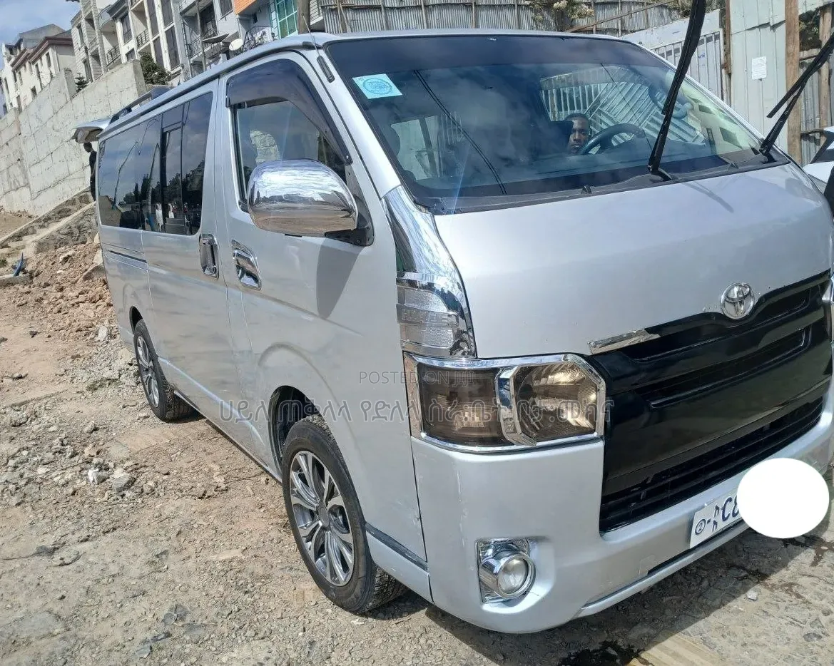 Toyota HiAce 2007 Silver