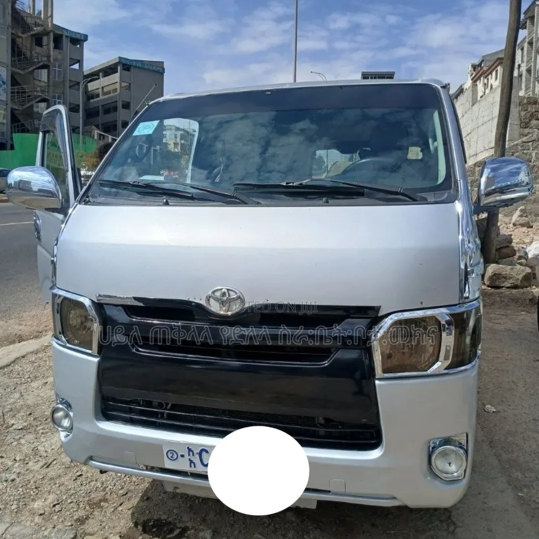 Toyota HiAce 2007 Silver