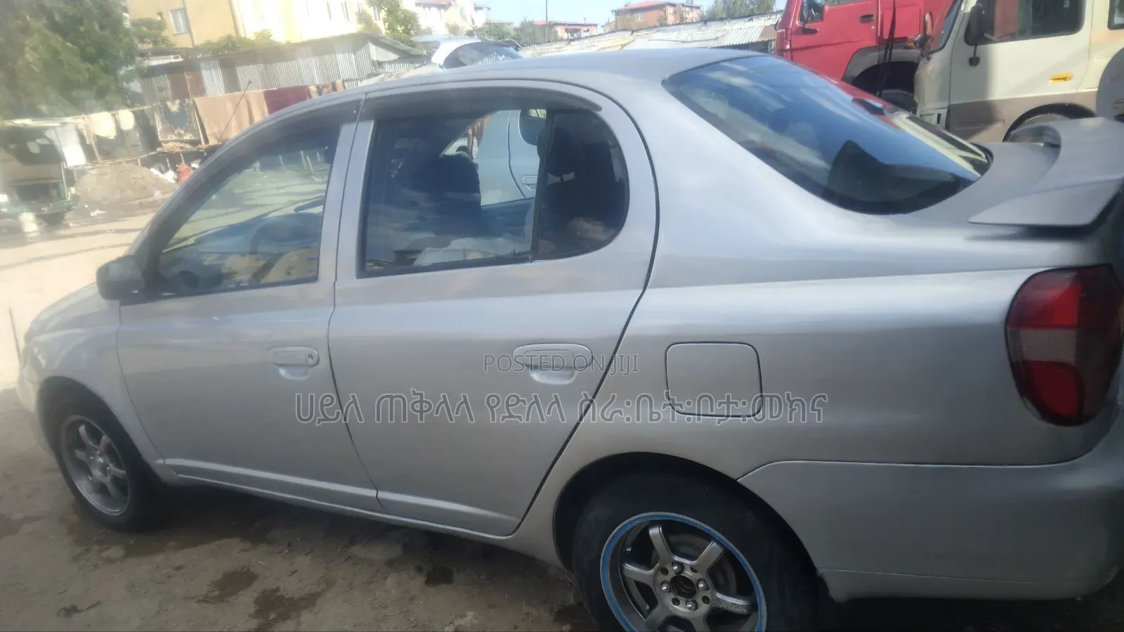 Toyota Platz 2001 Silver