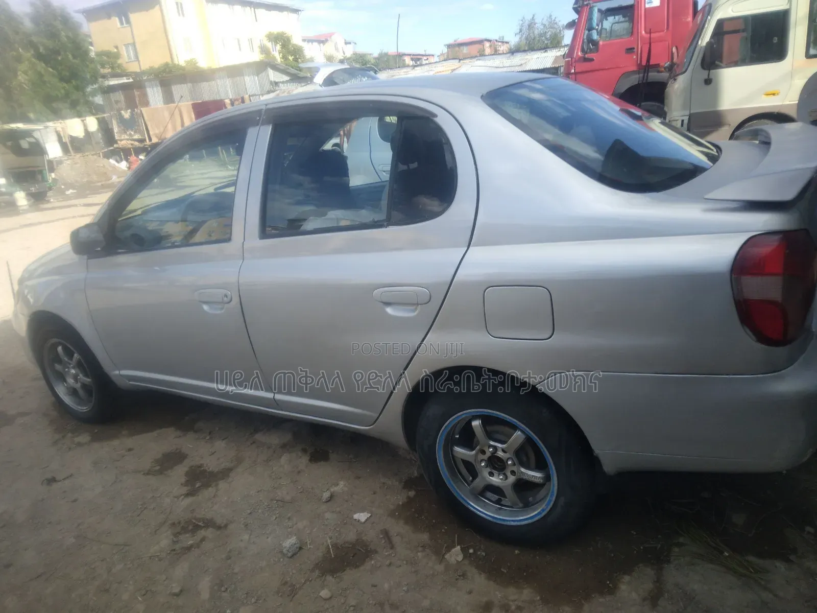 Toyota Platz 2001 Silver