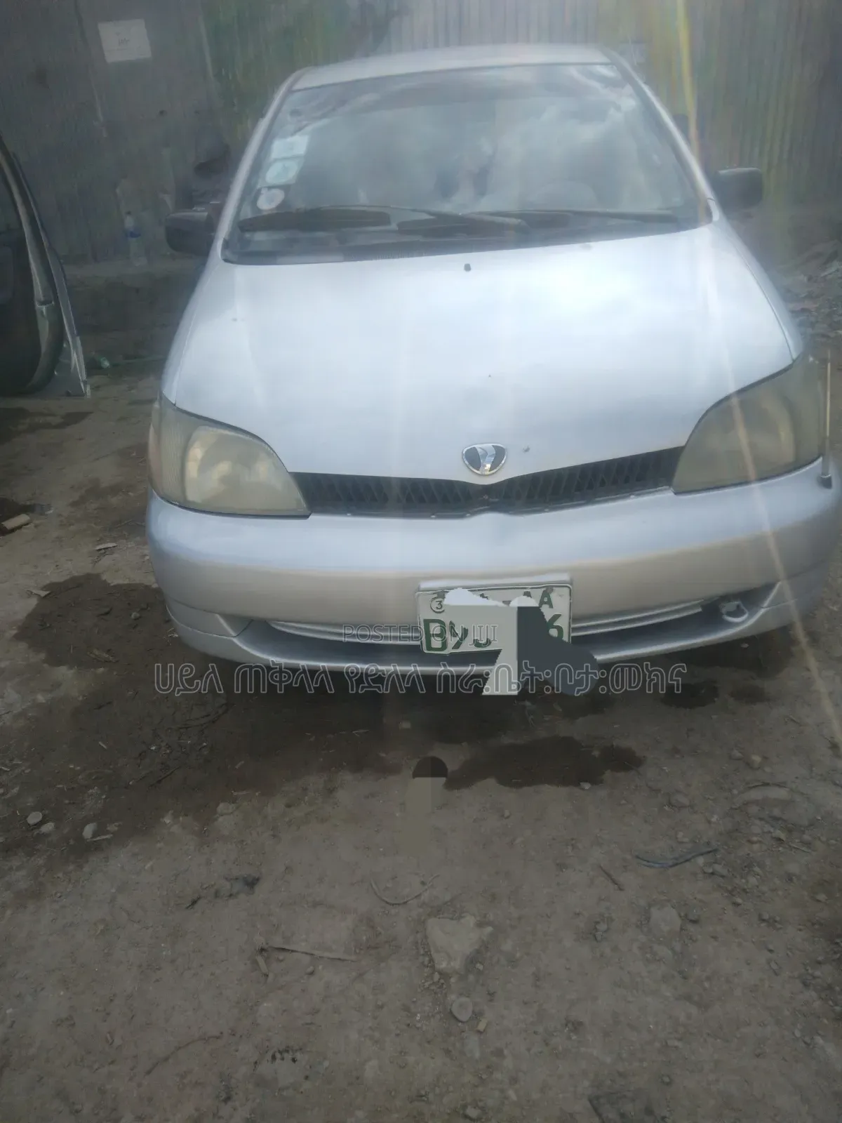 Toyota Platz 2001 Silver