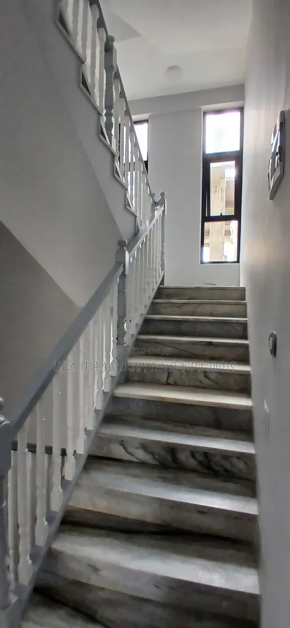 Furnished 7bdrm Townhouse/Terrace in Ayat Fanuel Area, Yeka for sale