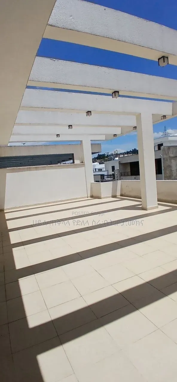 Furnished 7bdrm Townhouse/Terrace in Ayat Fanuel Area, Yeka for sale