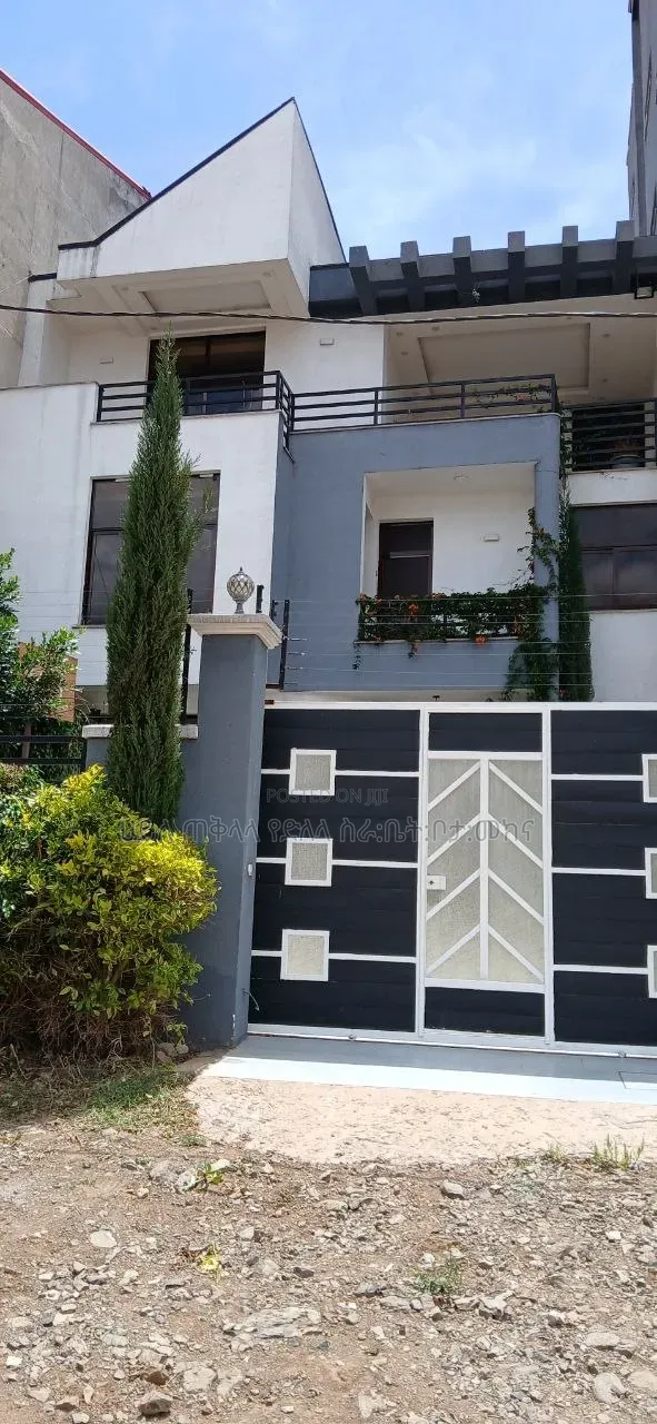 Furnished 8bdrm Townhouse/Terrace in Ayat Area, Yeka for sale