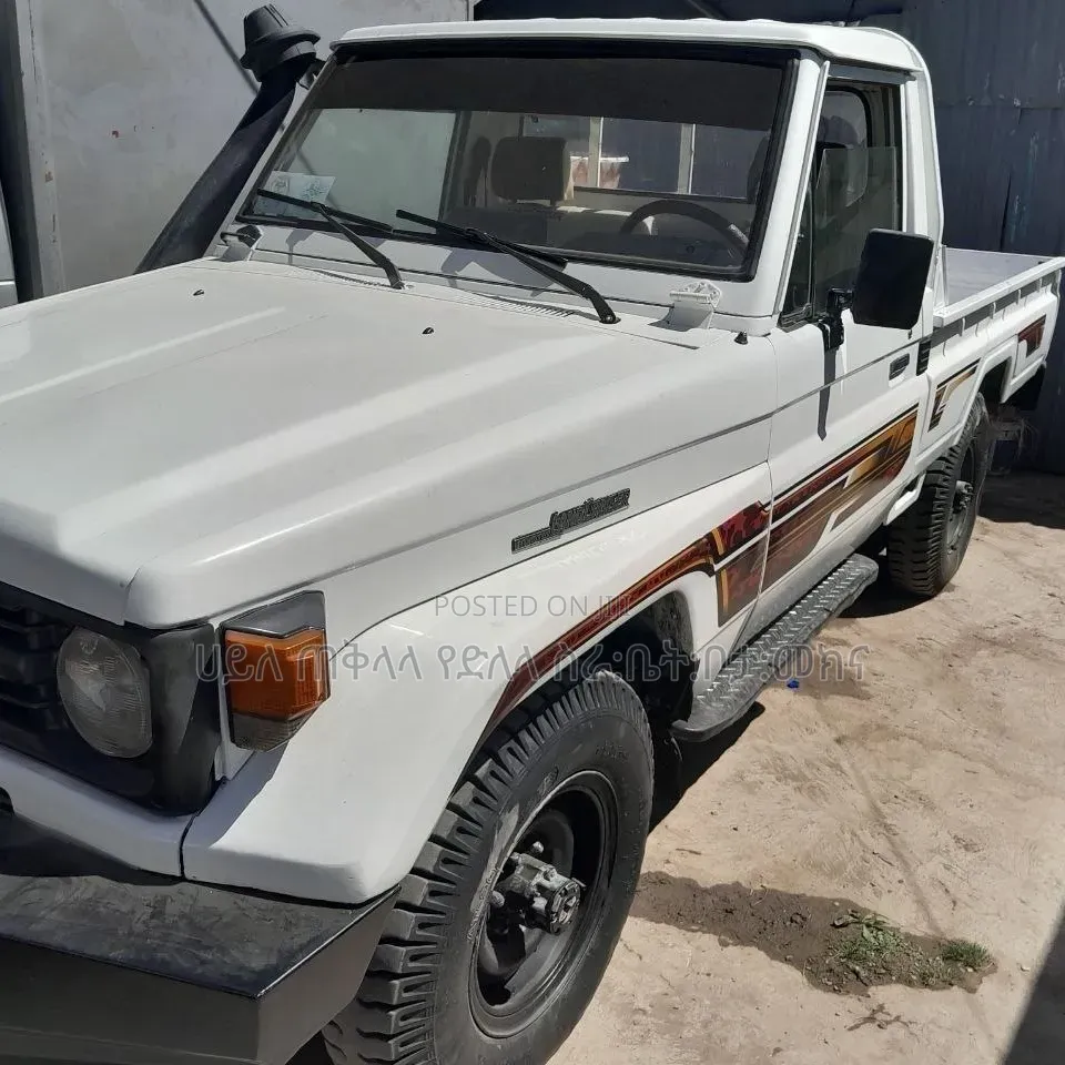 Toyota Land Cruiser 90 1997 Ivory