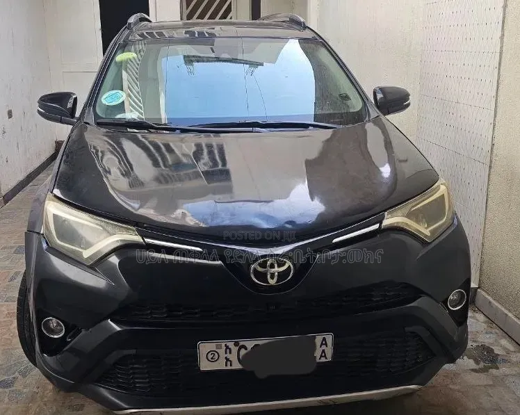 Toyota RAV4 2019 Matt Black